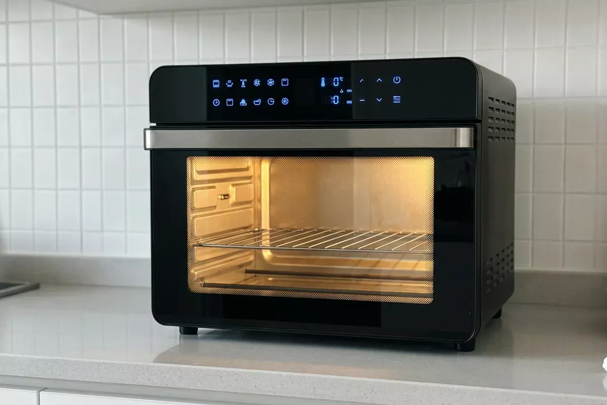 Vaarwel airfryer: dit nieuwe slimme apparaat bereidt maaltijden op talloze manieren